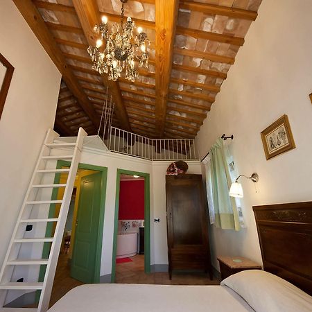 Agriturismo Borgo Di Campagna Il Tesoro Torre Alfina Екстер'єр фото