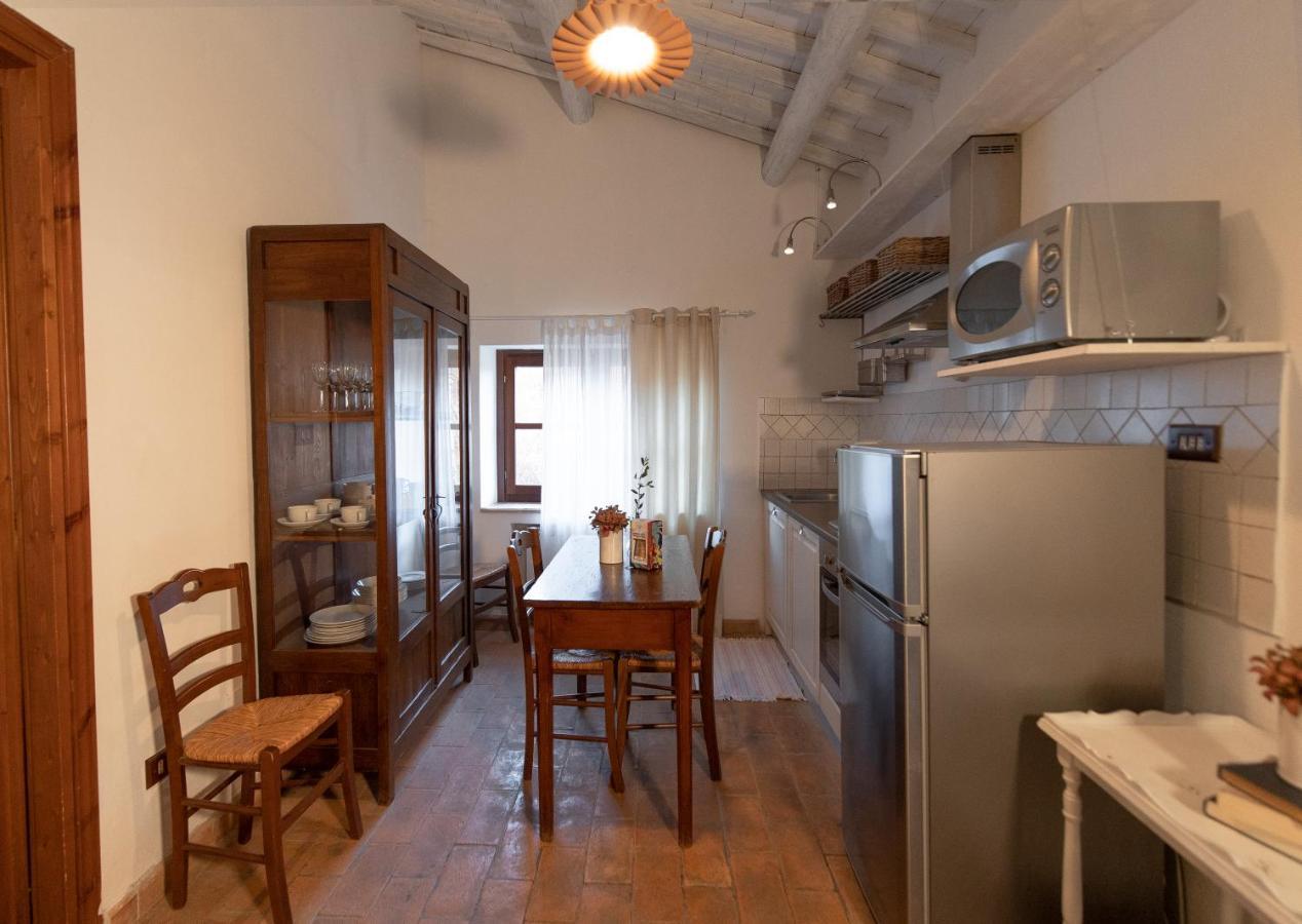 Agriturismo Borgo Di Campagna Il Tesoro Torre Alfina Екстер'єр фото